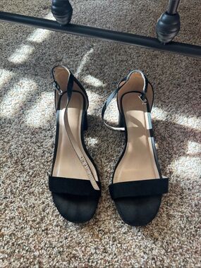 Women’s Size 8 Black Heel